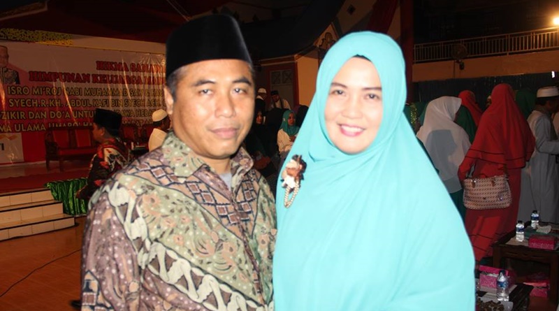 Kamaluddin bersama isteri 