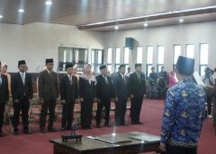 Jarot-Ansori Lantik 8 Pejabat Eselon II